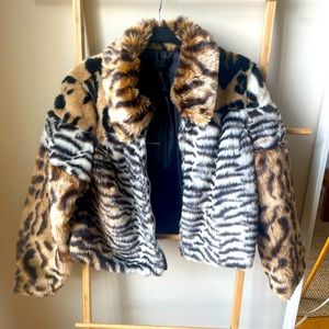 Kendall & Kylie short faux fur jacket in mixed animal print- NWT - Size Small